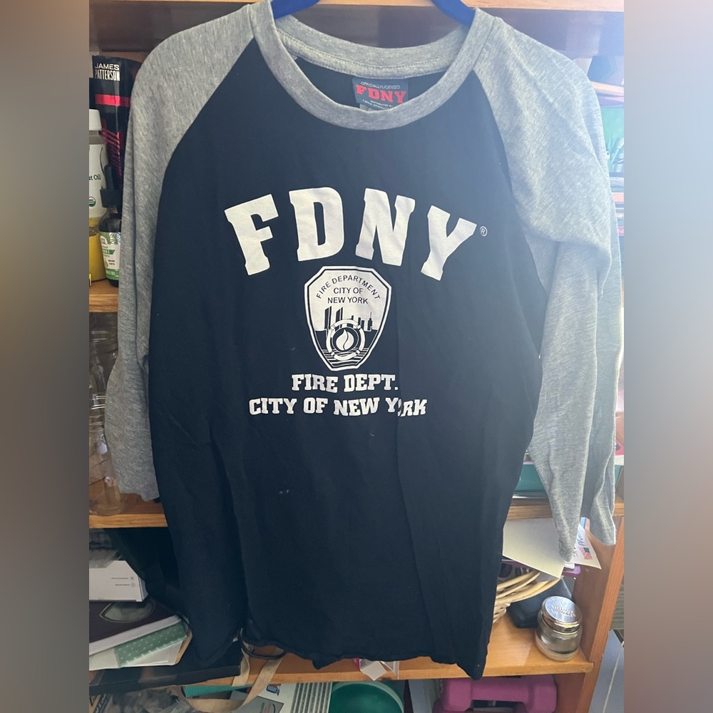 DNY Black and Gray Graphic Tee